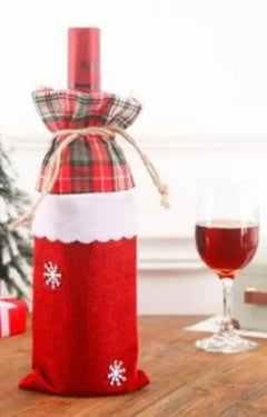 HolidayCheers™ Christmas Wine Bottle Cover – Festive Holiday Decoration